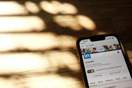 Jak napisać profesjonalny profil na LinkedIn, który przyciągnie rekruterów