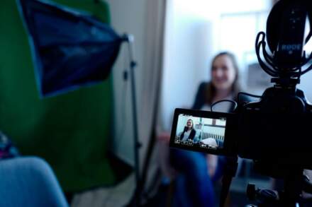 Jak wykorzystać video rekrutację w HR dla przyciągnięcia młodszych pokoleń